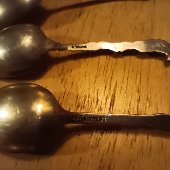 Sterling silver miniature spoons. - Picture 6 of 15